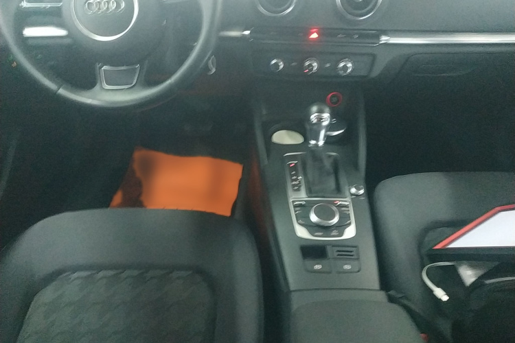 奥迪A3 2016款 Sportback 35 TFSI 领英型局部细节18