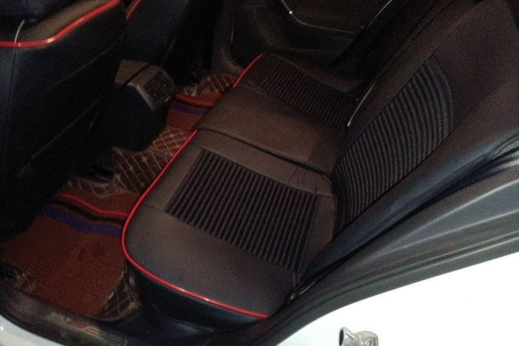 大众 高尔夫 2017款 230TSI 自动舒适百万辆纪念版中控内饰21