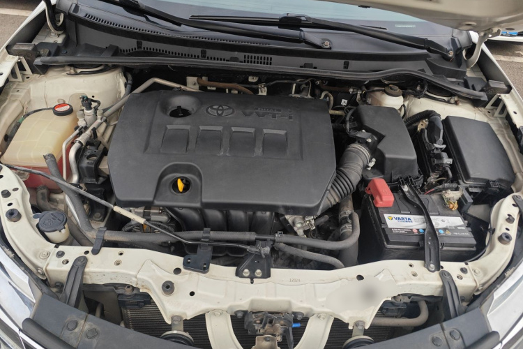 丰田 雷凌 2014款 1.6G 手动精英版机舱底盘24