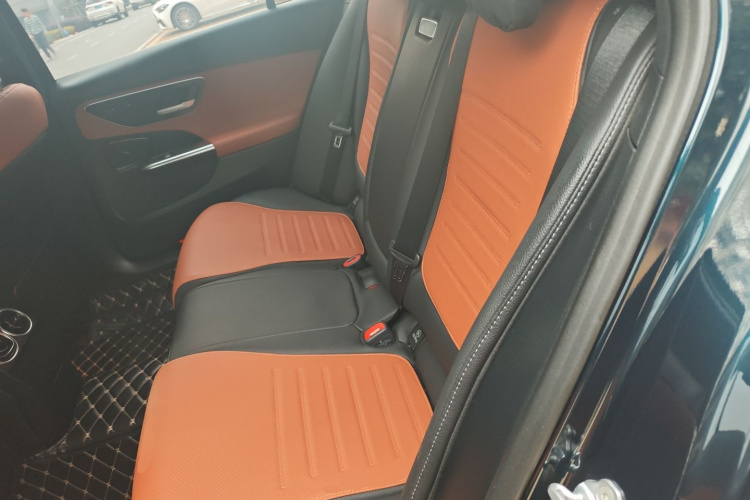 奔驰C级 2023款 改款 C 200 L 运动版中控内饰21