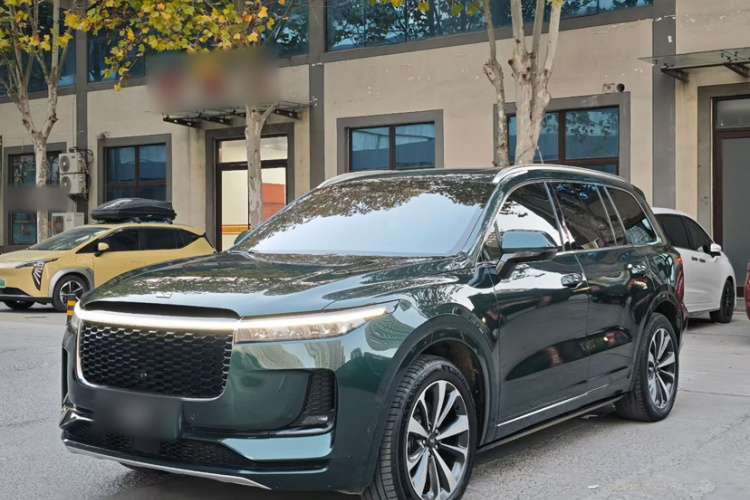 理想汽车 理想ONE 2021款 增程6座版车身外观1