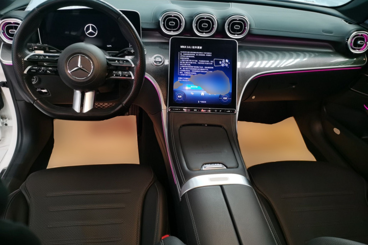奔驰C级 2024款 改款二 C 260 L 运动版中控内饰12