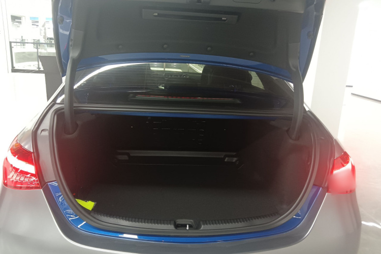 奔驰C级 2023款 改款二 C 260 L 运动版机舱底盘23