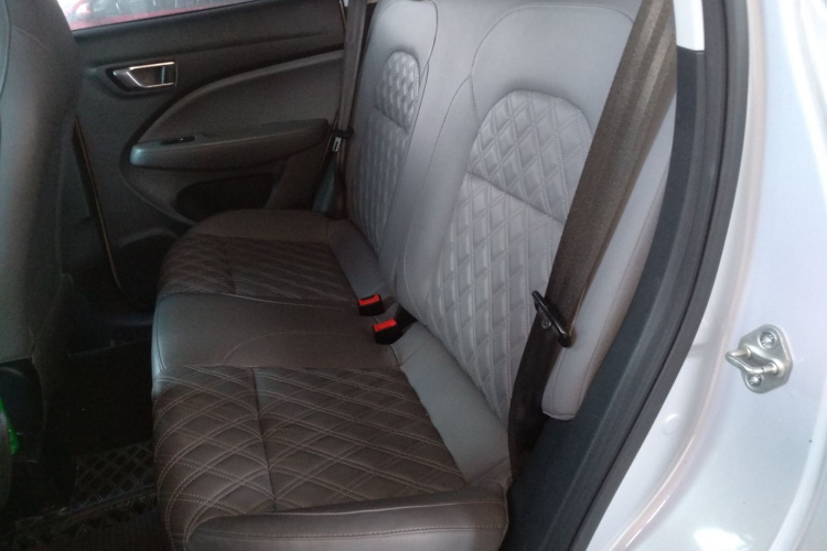 零跑汽车 零跑T03 2022款 星钻版中控内饰7004