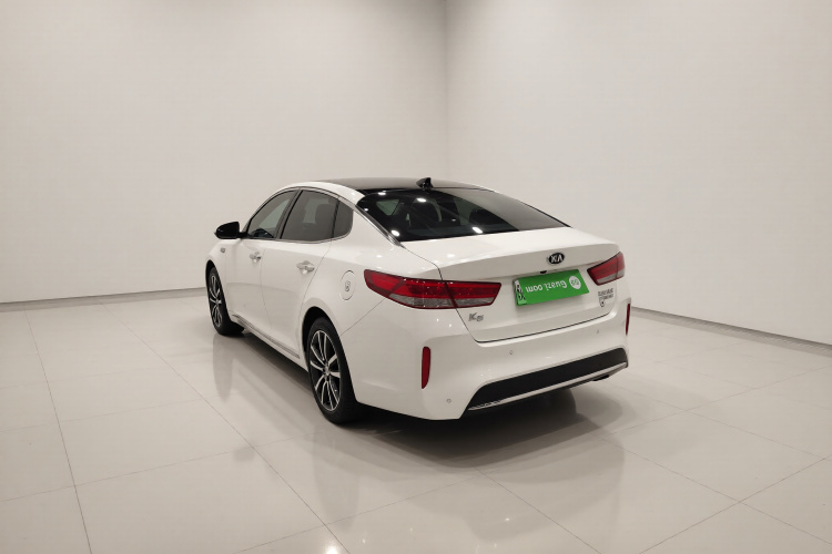 起亚K5新能源 2018款 2.0L 智享版车身外观5