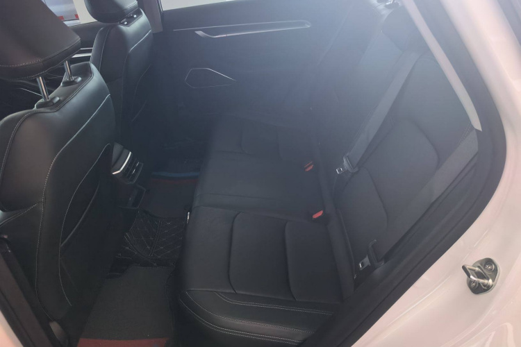 吉利汽车 帝豪 2023款 第4代冠军版 1.5L CVT尊贵型中控内饰7001