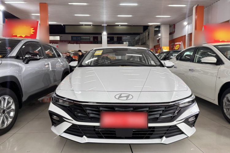 现代 伊兰特 2023款 1.5L CVT GLX精英版车身外观6001