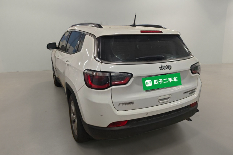 Jeep 指南者 2019款 200TS 自动优享-互联大屏版车身外观5