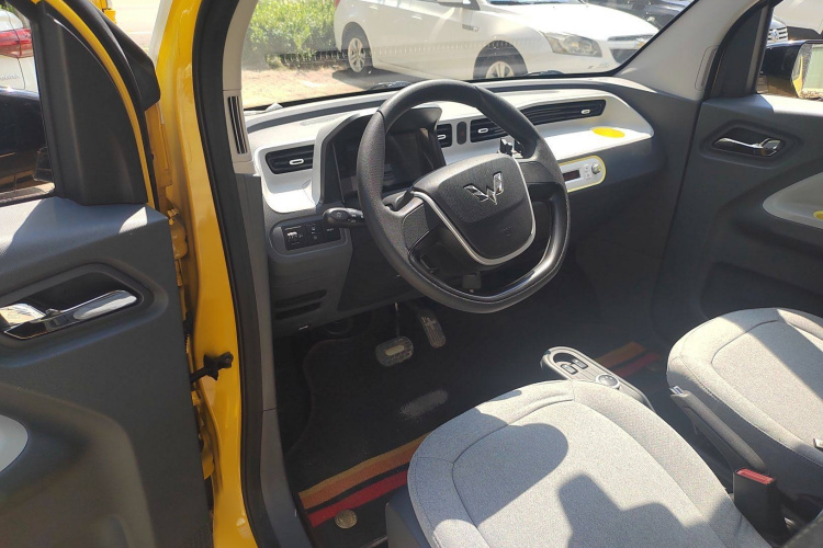 五菱汽车 宏光MINIEV 2021款 马卡龙时尚款 磷酸铁锂中控内饰7004