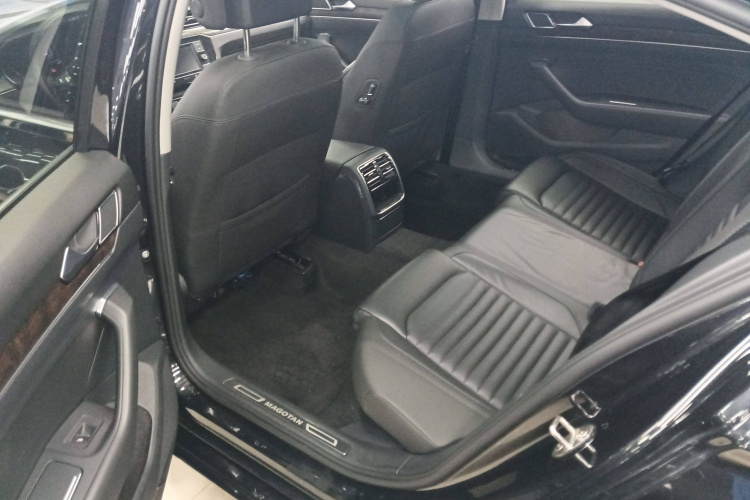 大众 迈腾 2019款 330TSI DSG 领先型 国VI中控内饰7002