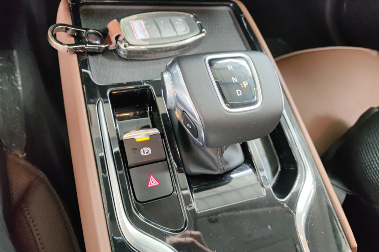 红旗E-QM5 2021款 网约充电 基础版 4座局部细节18