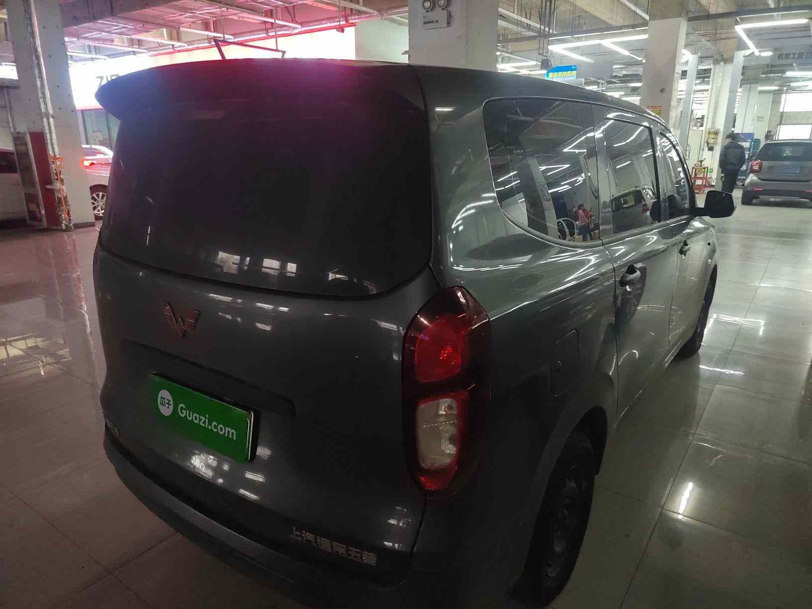 五菱汽车 五菱宏光新能源 2025款 增程式混动 50KM 实用型(4)