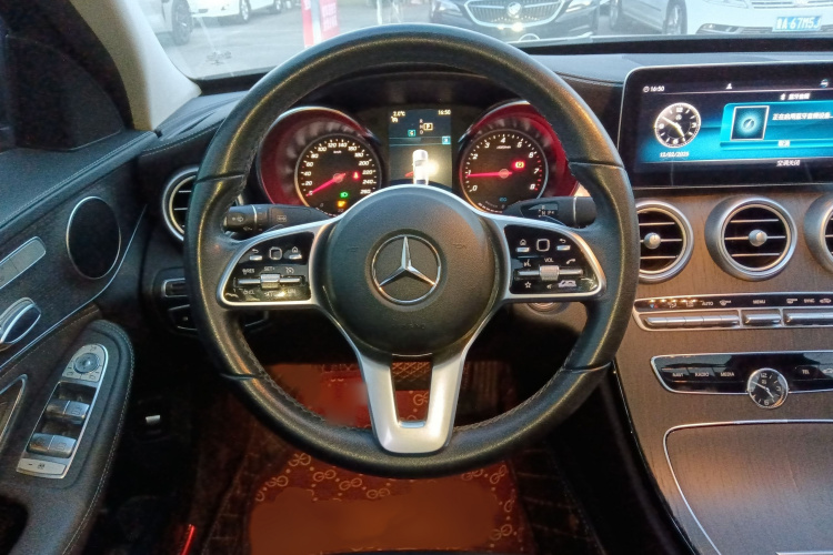 奔驰C级 2019款 C 260 L局部细节13