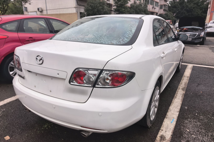 马自达6 2013款 2.0L 自动超豪华型车身外观7