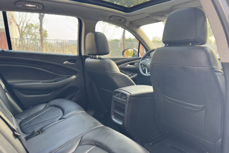 别克 昂科威 2020款 20T 两驱精英型中控内饰7004