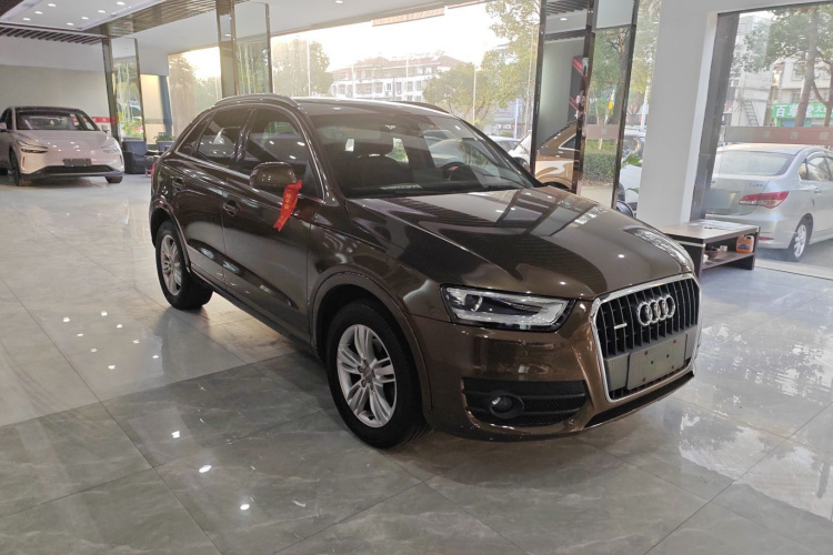 奥迪Q3 2015款 35 TFSI quattro 技术型车身外观3