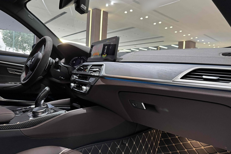 宝马5系 2023款 530Li 领先型 M运动套装中控内饰7002