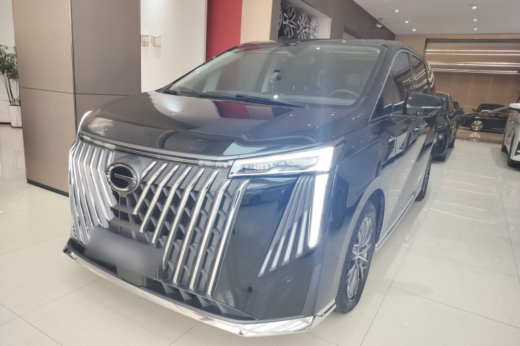 广汽传祺 传祺M8 2024款 大师系列 400T 至尊版车身外观1