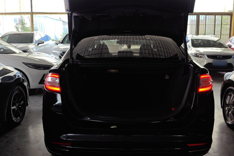 福特 蒙迪欧 2013款 2.0L GTDi200豪华型局部细节23