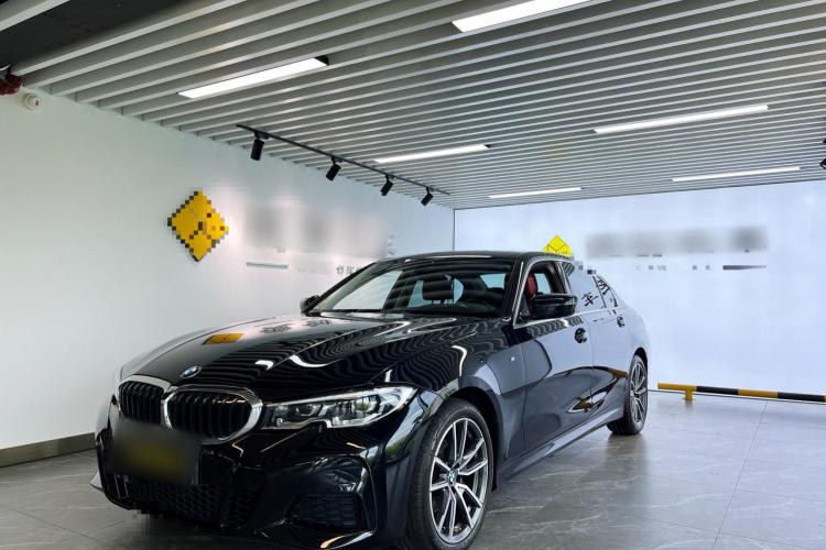 宝马3系 2022款 改款 320Li M运动套装车身外观1