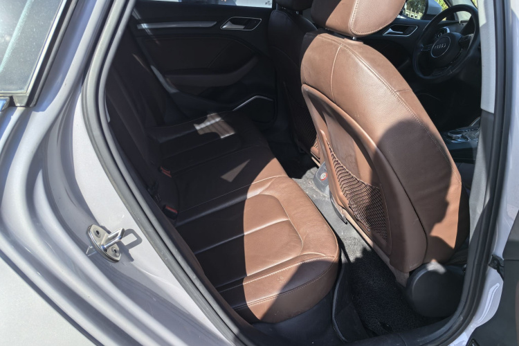 奥迪A3 2014款 Limousine 35 TFSI 自动豪华型中控内饰7002