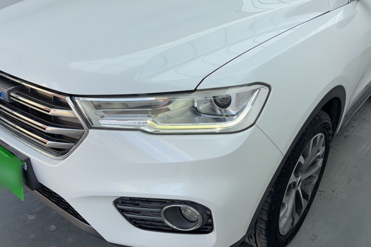 哈弗H6 2017款 蓝标 2.0T 自动两驱智尚型车身外观6008