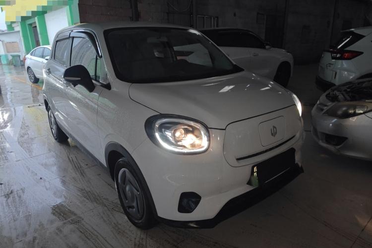 零跑汽车 零跑T03 2023款 200轻享版车身外观3