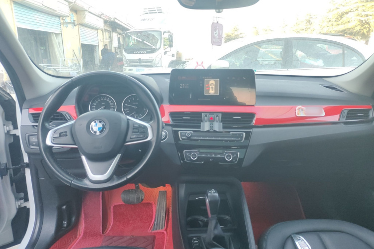 宝马X1 2018款 sDrive18Li 时尚型中控内饰12