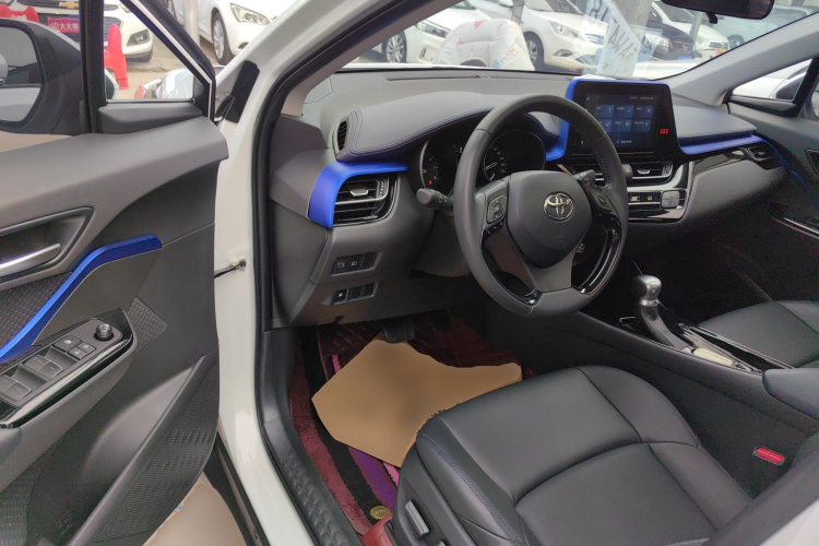 丰田C-HR 2021款 2.0L 豪华版中控内饰20