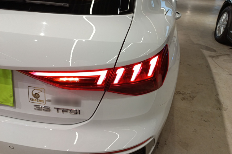 奥迪A3 2021款 Sportback 35 TFSI 进取运动型车身外观9