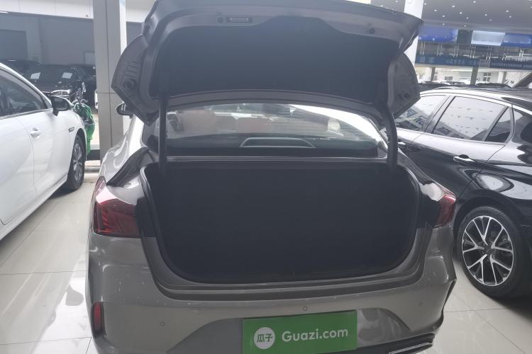 长安 逸动 2021款 PLUS 蓝鲸NE 1.4T GDI DCT尊贵型中控内饰23