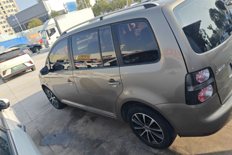 大众 途安 2014款 1.4T DSG 30周年纪念版车身外观4