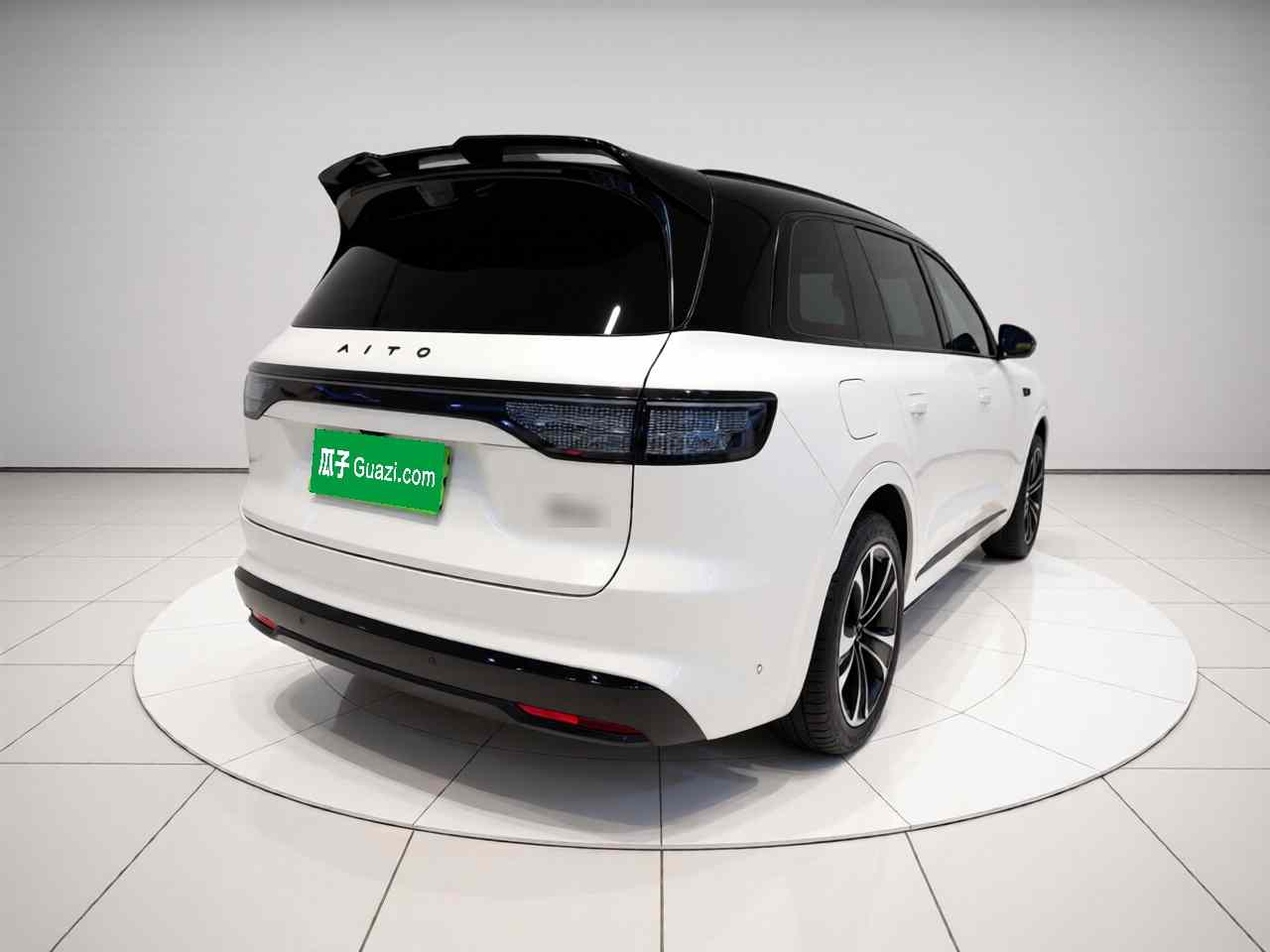 鸿蒙智行 问界M8 2025款 增程 Ultra版 53.4kWh 6座版 (192线激光雷达）(5)