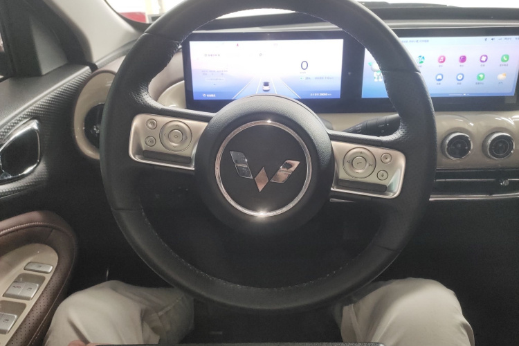 五菱汽车 五菱缤果 2023款 333km 灵犀互联款中控内饰13