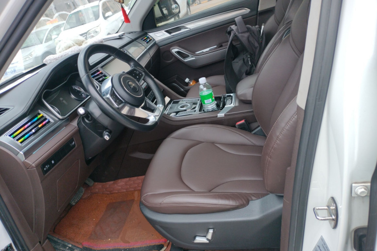 众泰 大迈X7 2018款 2.0T 自动尊贵型中控内饰19