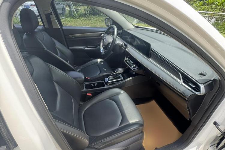 福特 福睿斯 2021款 1.5L 自动钻石版中控内饰7003