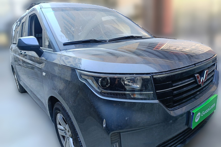 五菱汽车 五菱征程 2021款 1.5T 手动豪华型车身外观3