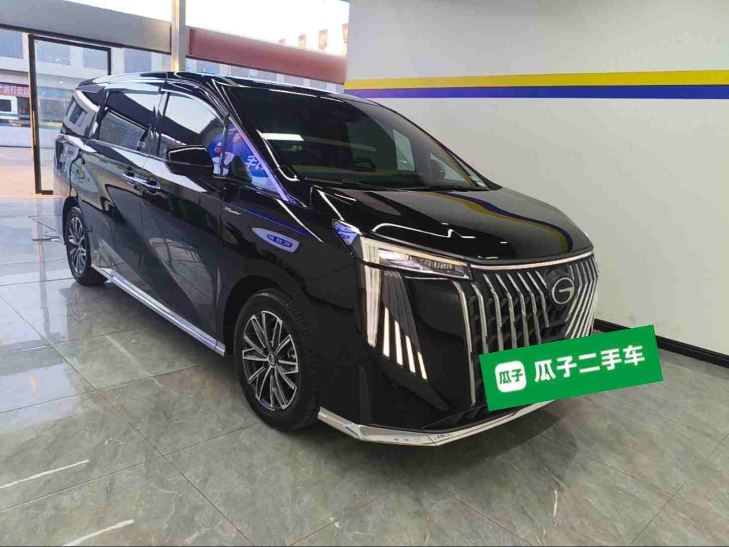 车辆右前45度外观展示