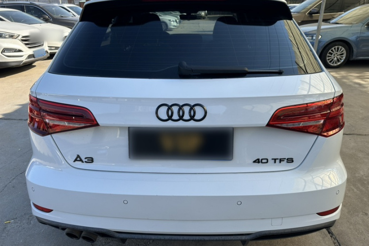 奥迪A3 2017款 Sportback 35 TFSI 运动型车身外观6006