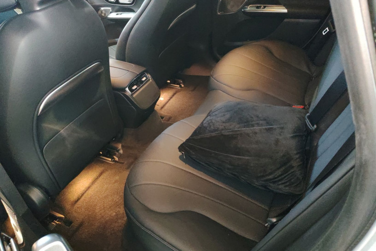 奔驰EQE 2022款 350 先锋版中控内饰21