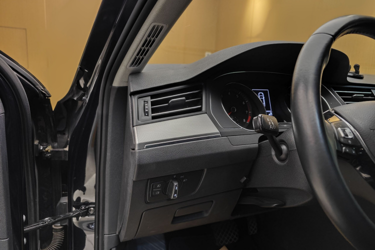 大众 迈腾 2019款 280TSI DSG 舒适型 国VI中控内饰7015