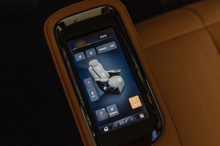 吉利银河 翼真L380 2024款 140度 6座 四驱Ultra中控内饰7002