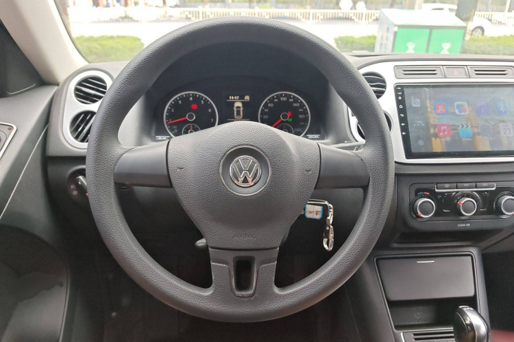 大众 途观 2016款 280TSI 自动两驱丝绸之路风尚版中控内饰13