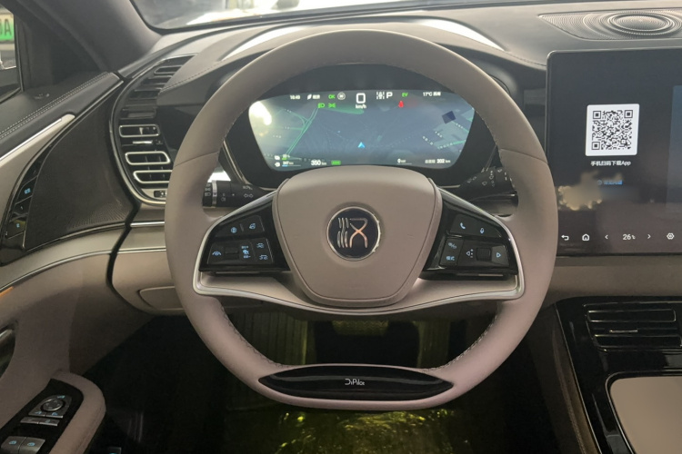 比亚迪 汉 2025款 DM-i 125KM精英型局部细节13