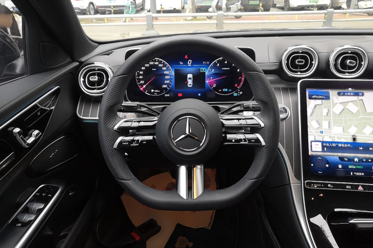 奔驰C级 2022款 改款 C 260 L 运动版中控内饰13