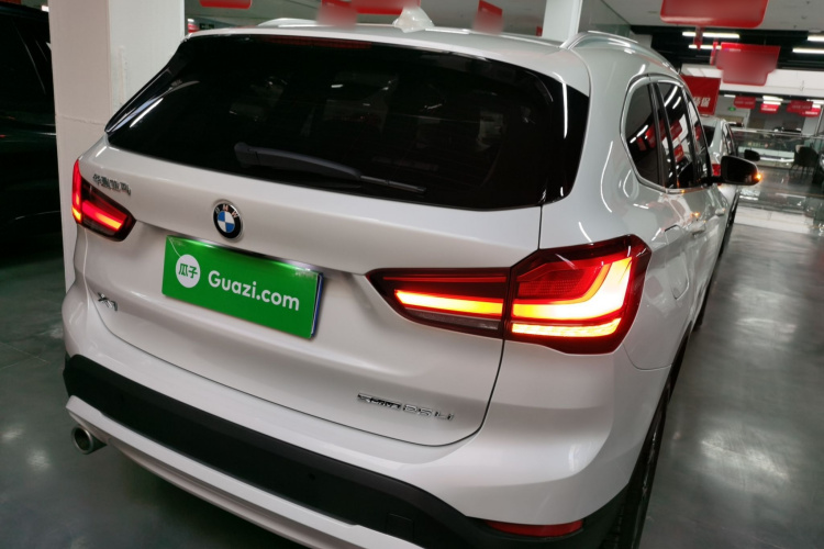 宝马X1 2022款 sDrive25Li 领先型车身外观6