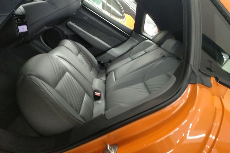 极氪001 2025款 WE版 100kWh 后驱中控内饰21