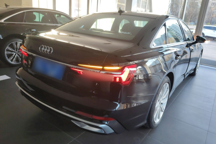 奥迪A6L 2024款 45 TFSI 臻选动感型车身外观6005