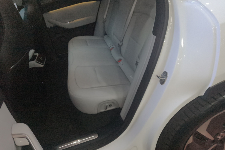 蔚来ES6 2023款 75kWh中控内饰21