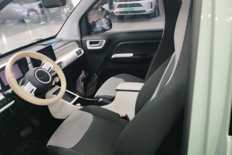 五菱汽车 宏光MINIEV 2024款 第三代 215km 进阶版中控内饰21